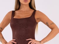 Macaquinho Fitness Feminino Marrom Com Decote Quadrado Logomania Reflections Dlk