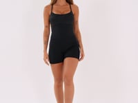 Macaquinho Fitness Feminino Preto Com Bojo E Bolsos Logomania Reflections Dlk