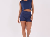 Cropped Mullet Feminino Azul Marinho Com Maxi Cava Reflections Dlk