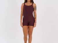 Macaquinho Fitness Feminino Vinho Com Bolsos Aura Dlk