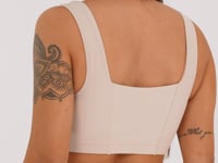 Top Fitness Feminino Nude Decote Reto Com Recortes Aura Dlk
