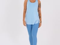Camiseta Fitness Feminina Alongada Azul Claro Aura Dlk