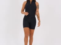 Colete Fitness Feminino Preto Com Zíper E Recortes Aura Dlk