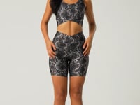Bermuda Fitness Feminina Com Cós Transpassado Estampada Cobra Animal Printed Dlk