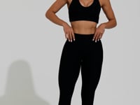 Calça Corsário Fitness Feminina Preta Canelada Action Dlk