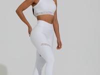 Legging Fitness Feminina Branca Com Recorte E Elástico Vazado Action Dlk