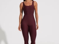 Macacão Fitness Feminino Vinho com Alças Largas e Recortes Aura Dlk