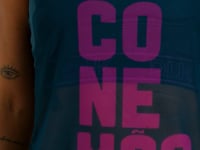 Camiseta Fitness Feminina De Tule Alongada Verde Estampada Conexão Activity Dlk