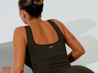 Macacão Fitness Feminino Verde Oliva Canelado Com Bojo Seamless+ Dlk