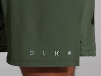 Short Fitness Masculino Dry Fit com Bolsos e Recorte Lateral Dlk Verde Militar