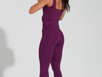 Camiseta Fitness Feminina Com Decote Quadrado Roxo Básica Dlk