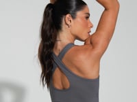 Camiseta Fitness Feminina Com Alças Cruzadas Cinza Básica Dlk
