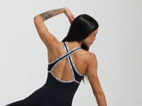 Macacão Fitness Feminino com Alças Cruzadas e Elástico Athletic Dlk Preto