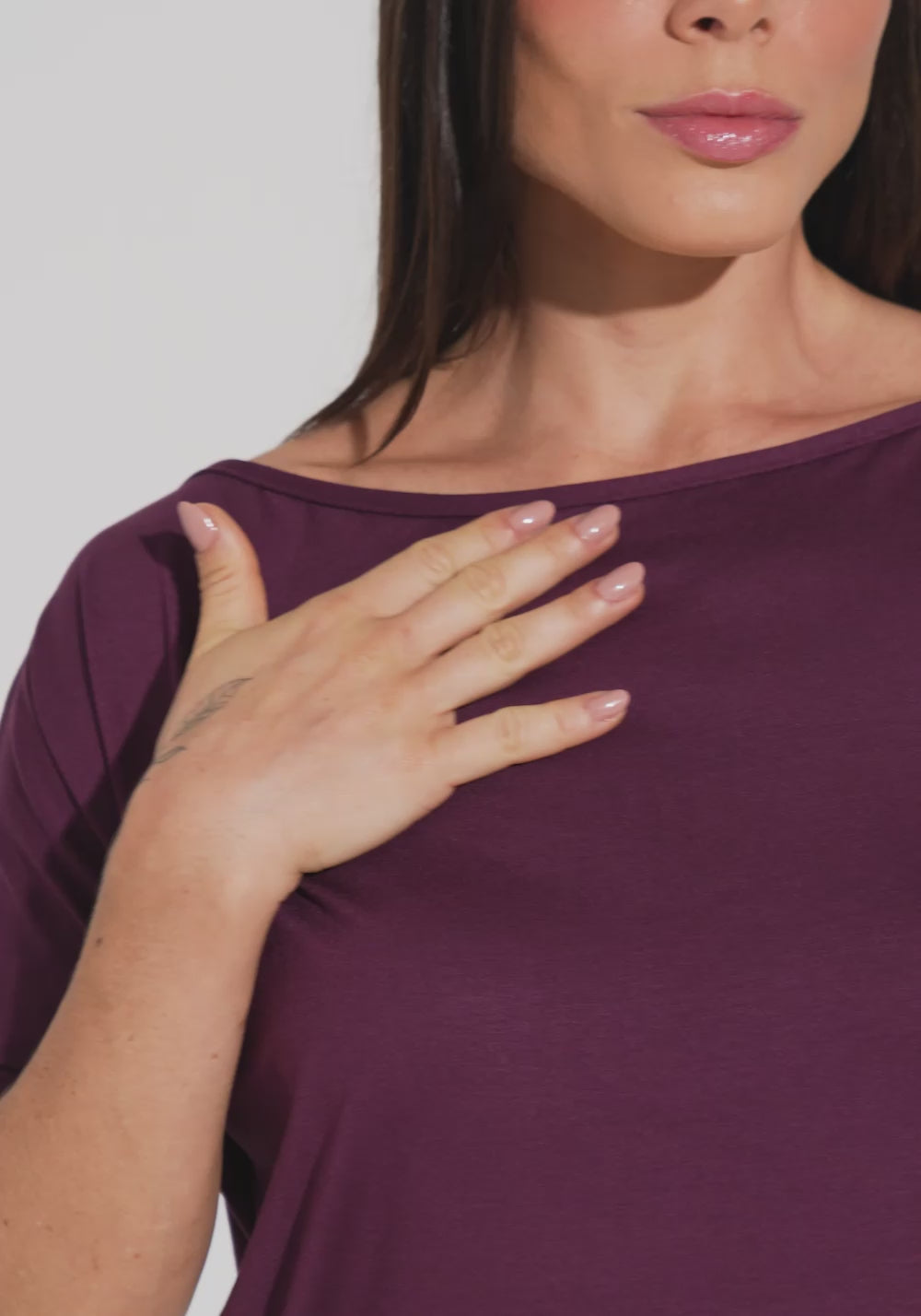 Blusa Feminina Decote Canoa Motion Lines Dlk Vinho