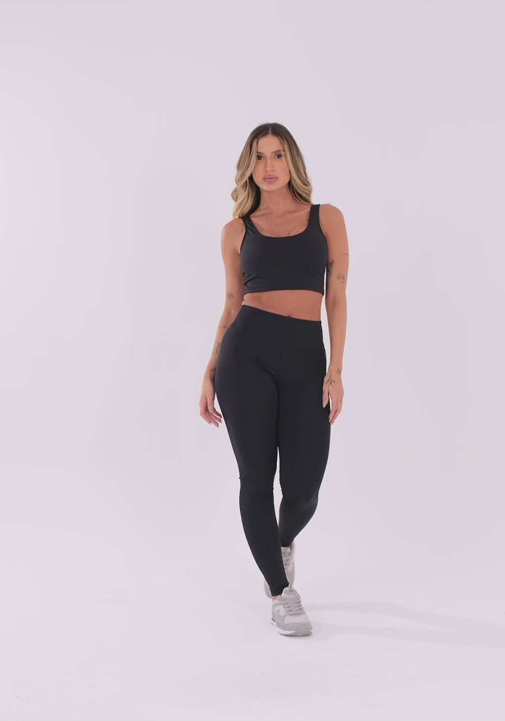 Legging Fitness Feminina Preto Com Cós Largo Oasis Dlk