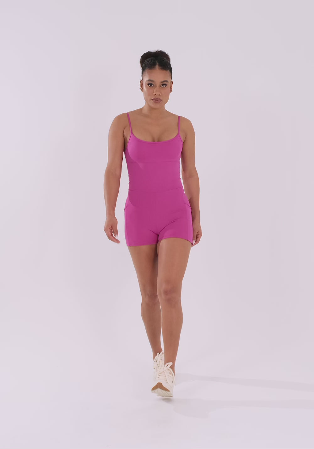 Macaquinho Fitness Feminino Rosa Fúcsia Com Bolsos Oasis Dlk