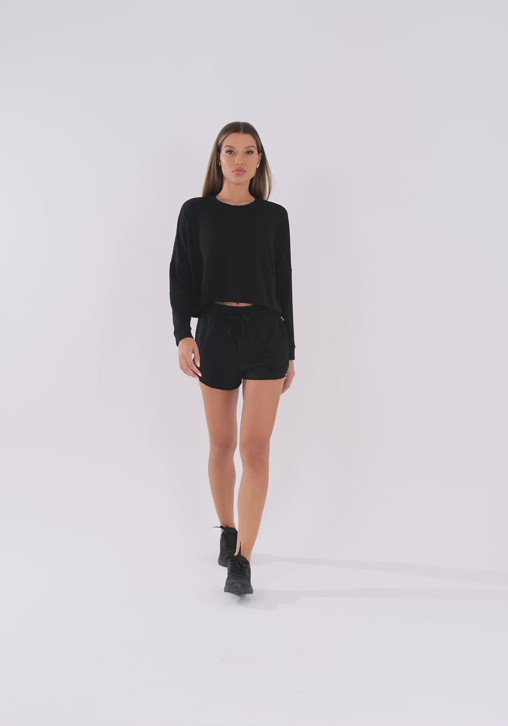 Cropped Feminino Moletinho Preto Manga Longa Oasis Dlk