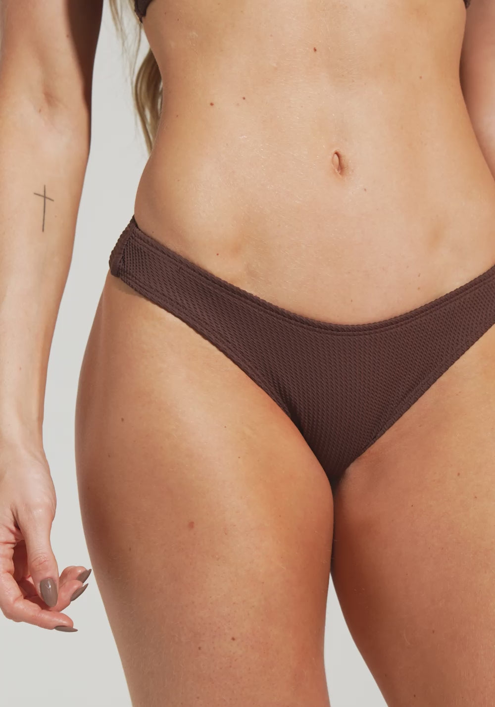 Calcinha Biquíni Slim Básica Fio Duplo Canelada Solaris+ Dlk Marrom