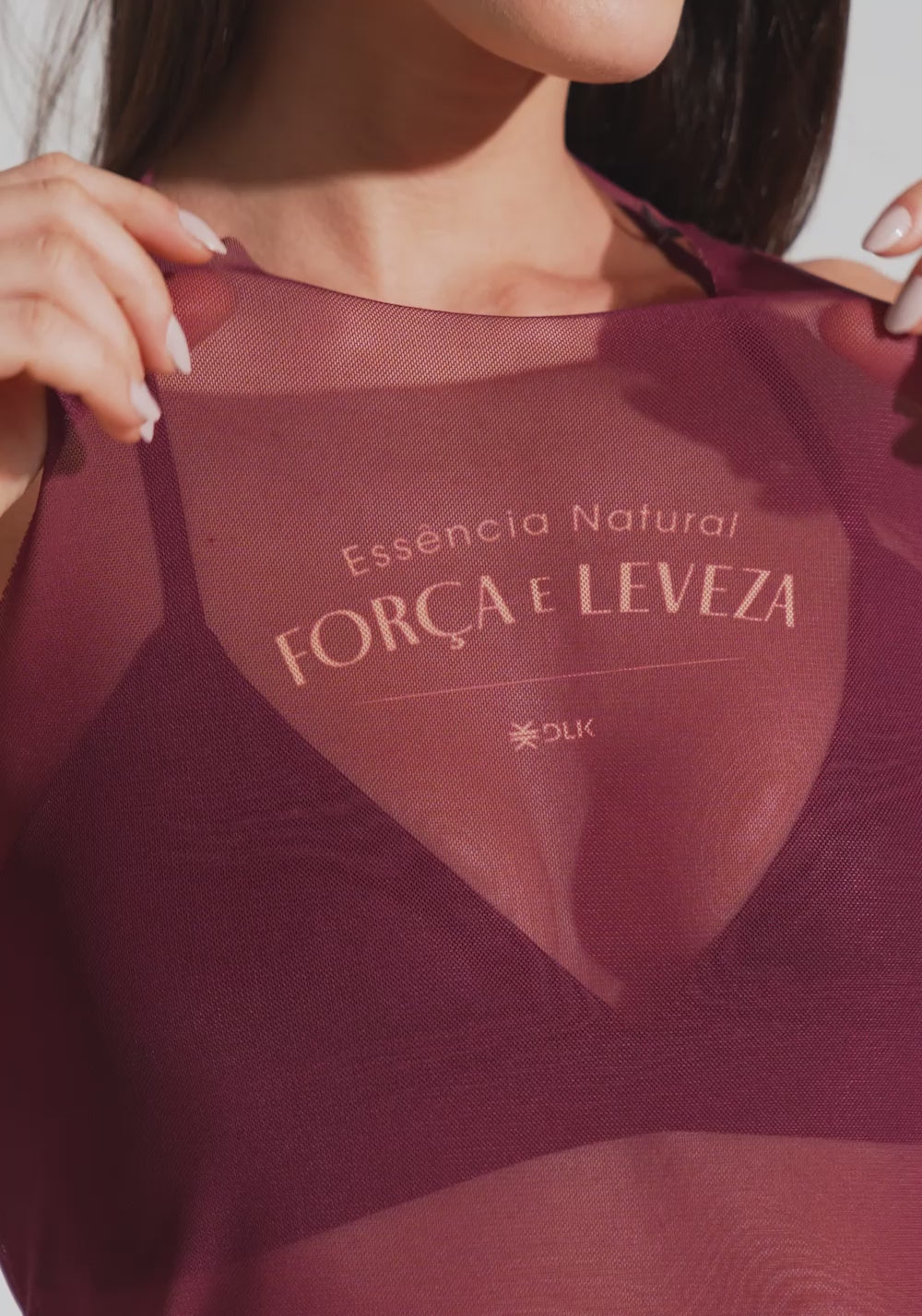 Camiseta Fitness Nadador Alongada de Tule Estampada Força e Leveza Activity Dlk