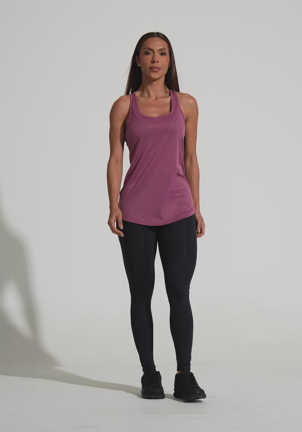 Camiseta Fitness Feminina de Poliamida Modelo Nadador Básica Dlk Rosa Antigo