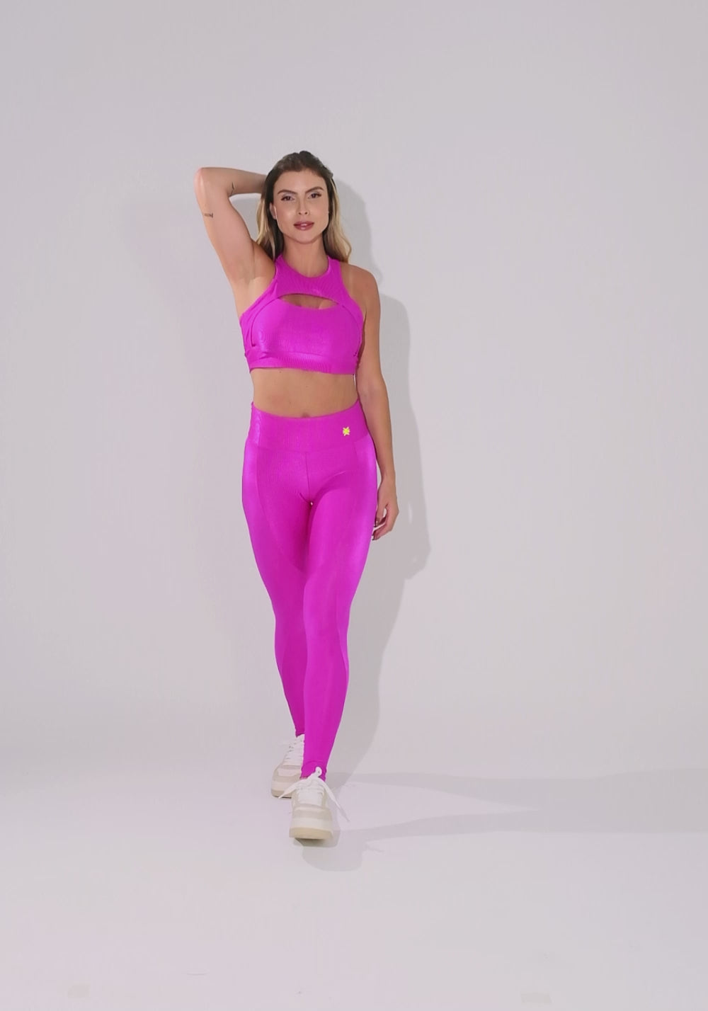 Legging Fitness Feminina Rosa Canelada Com Recortes Elegance Dlk