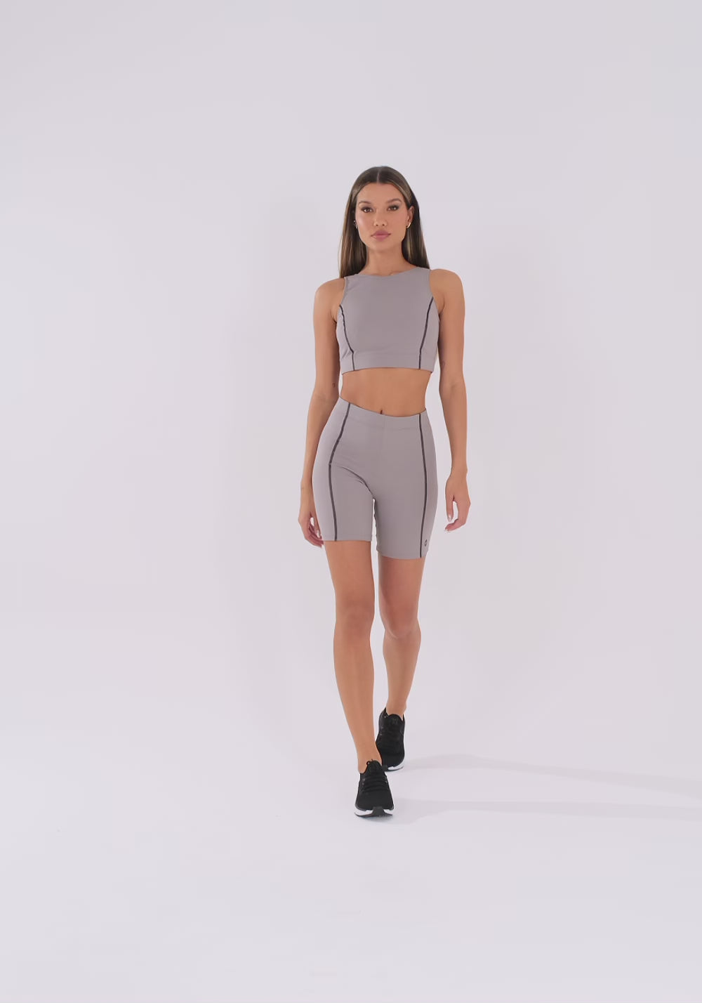 Bermuda Fitness Feminina Cinza Com Pesponto Oasis Dlk