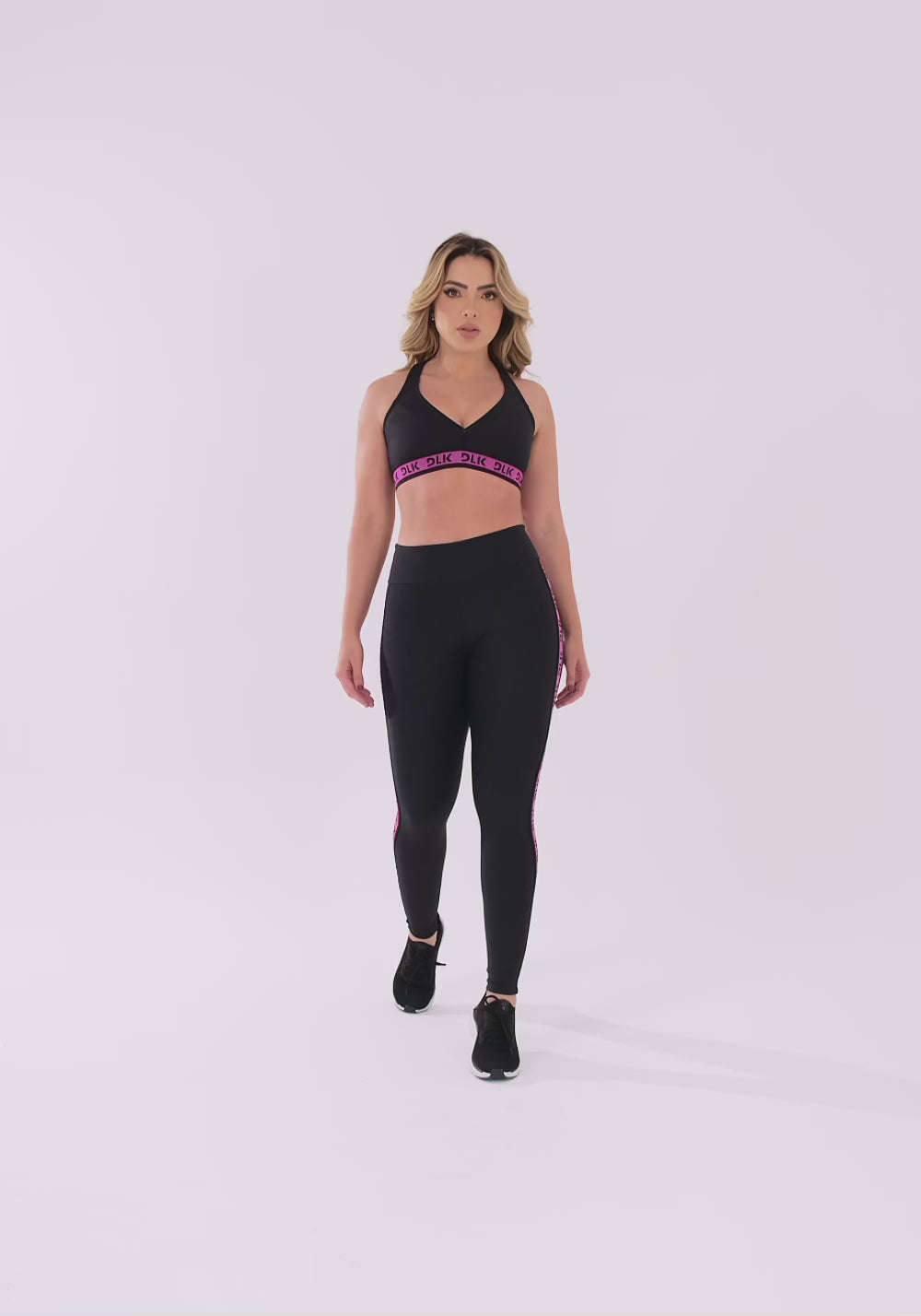 Top Fitness Feminino Nadador Preto Com Elástico Rosa Canelado Intense Dlk