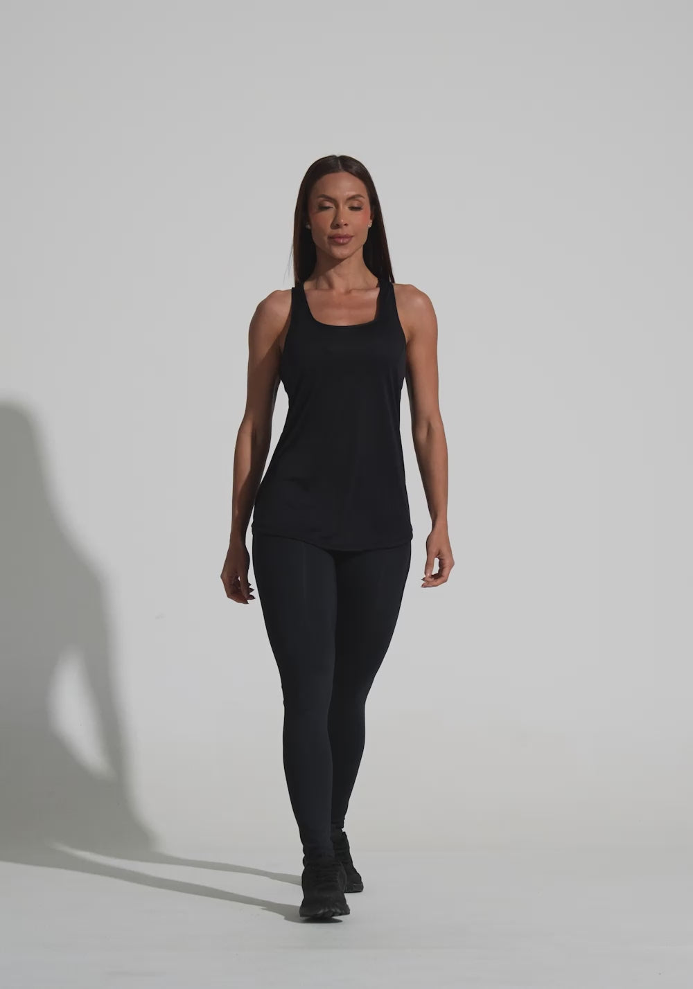 Camiseta Fitness Feminina de Poliamida Modelo Nadador Básica Dlk Preto