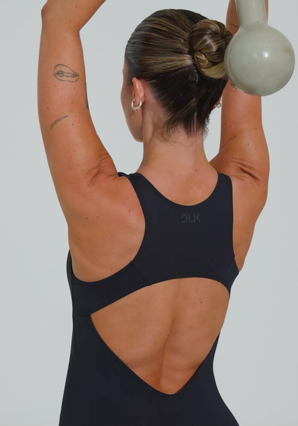 Macaquinho Fitness Feminino Nadador Com Decote Soul Dlk Preto