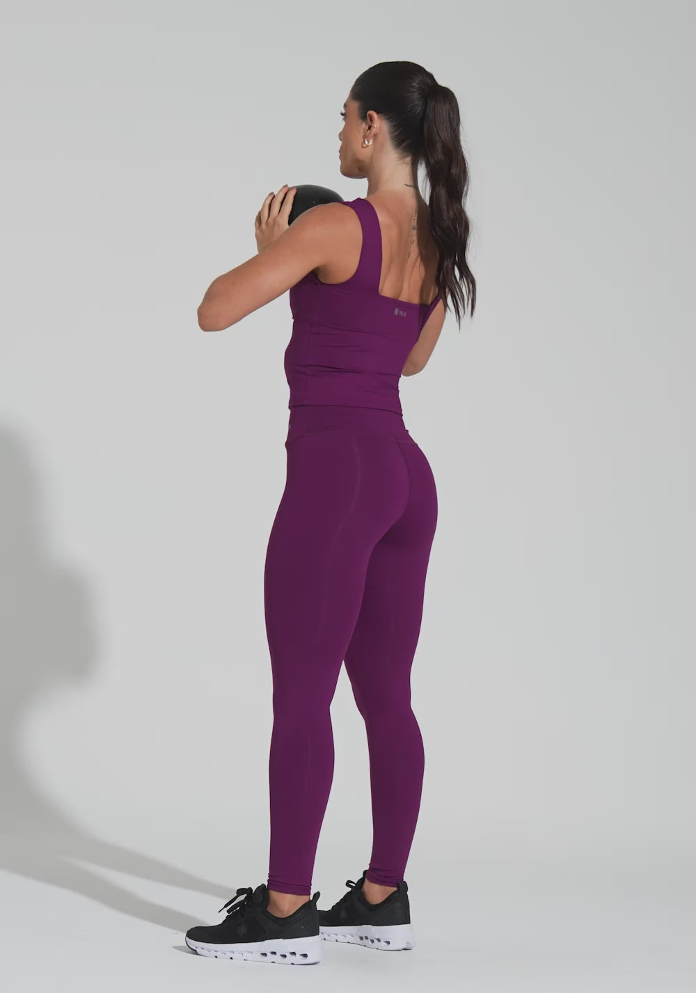 Camiseta Fitness Feminina Com Decote Quadrado Roxo Básica Dlk