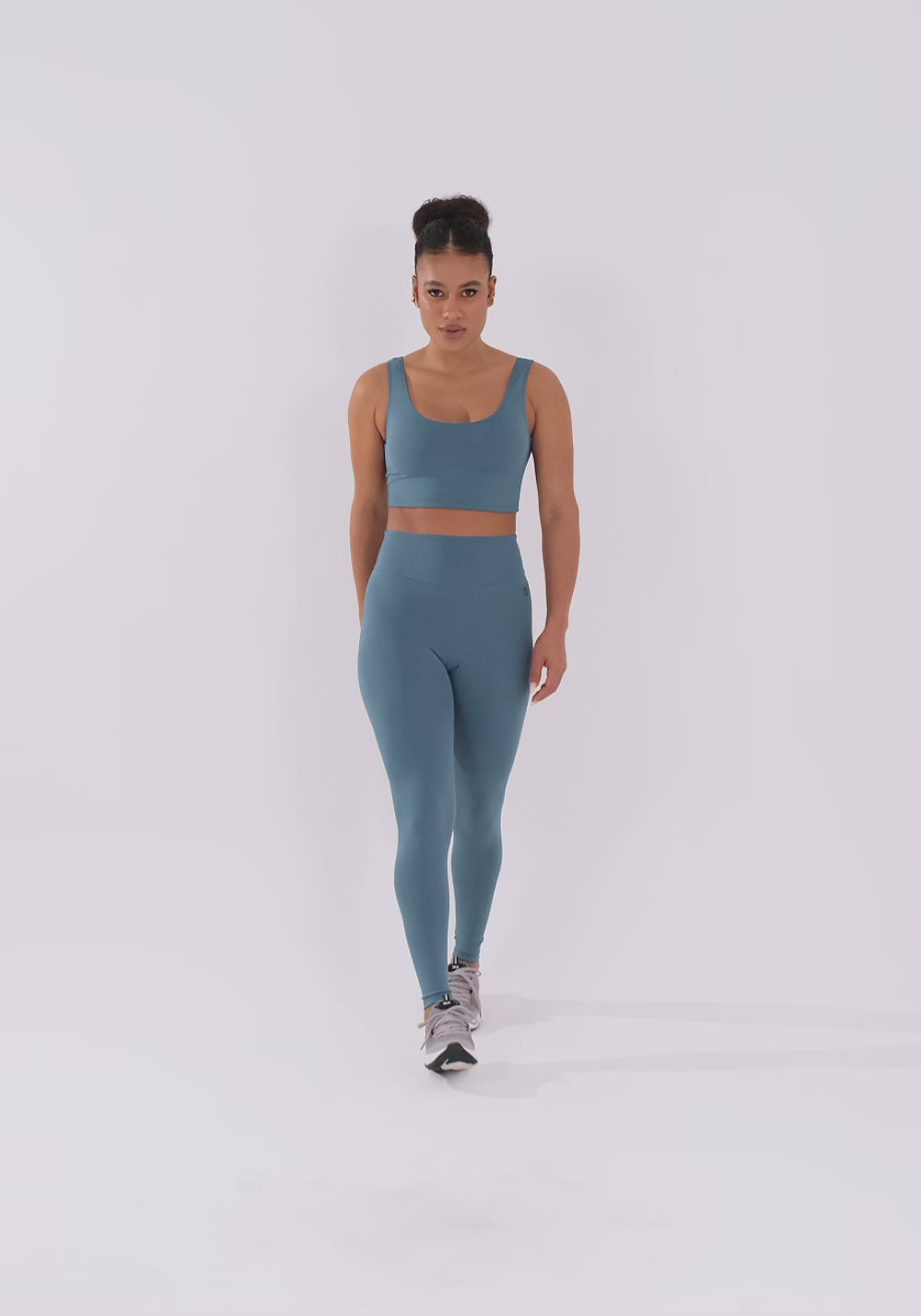 Top Cropped Fitness Feminino Azul Com Recortes Oasis Dlk