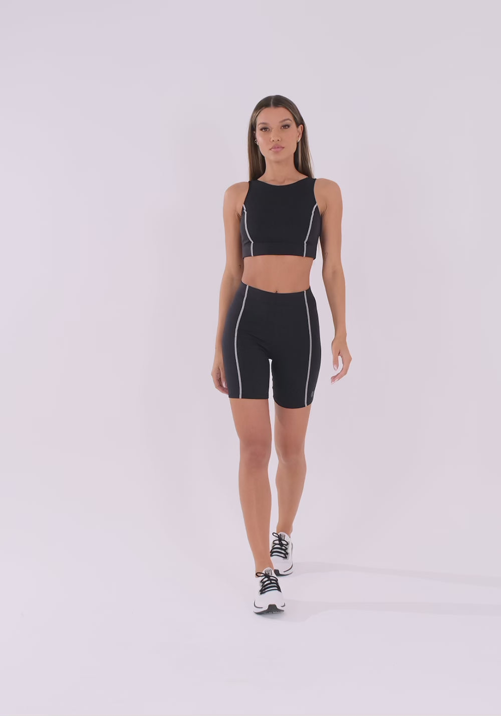 Bermuda Fitness Feminina Preto Com Pesponto Oasis Dlk