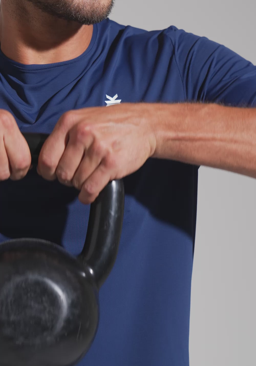 Camiseta Fitness Masculina Dry Fit com Recortes Nas Costas Dlk Azul Marinho