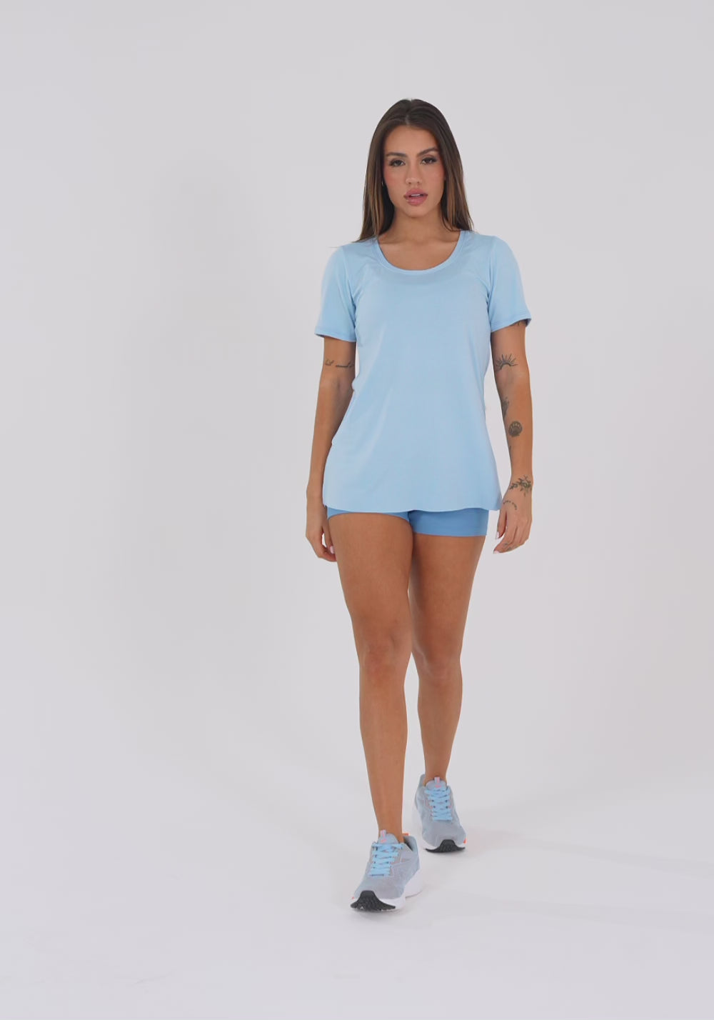 Blusa T-shirt Fitness Feminina Azul Claro Aura Dlk