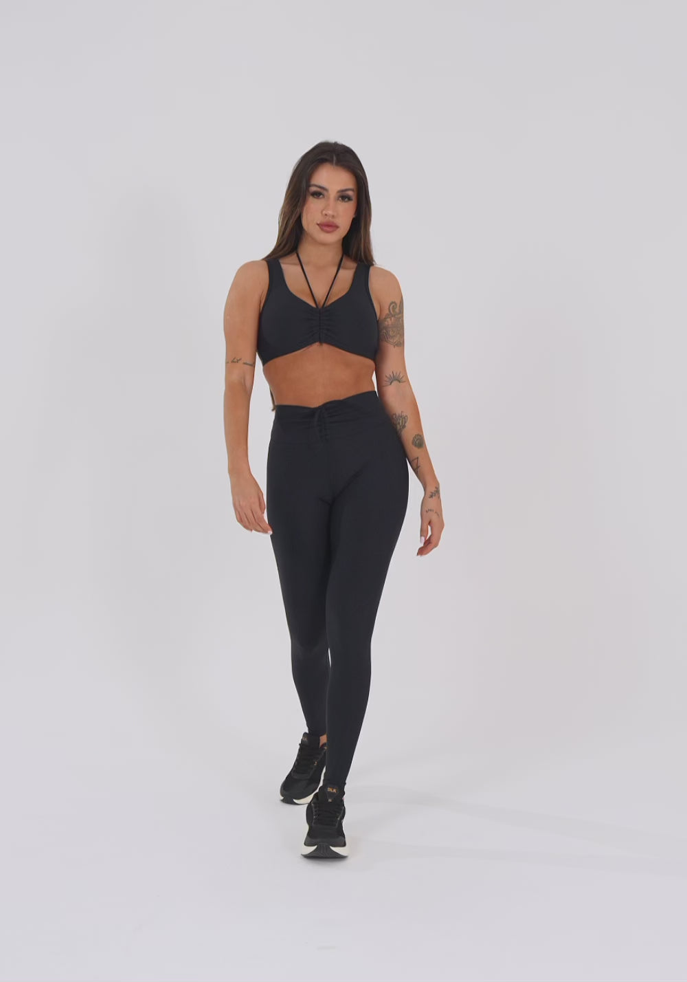 Legging Fitness Feminina Preto Com Franzido E Amarração Aura Dlk
