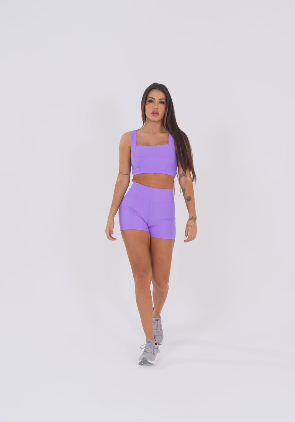 Top Fitness Feminino Lavanda Decote Reto Com Recortes Aura Dlk