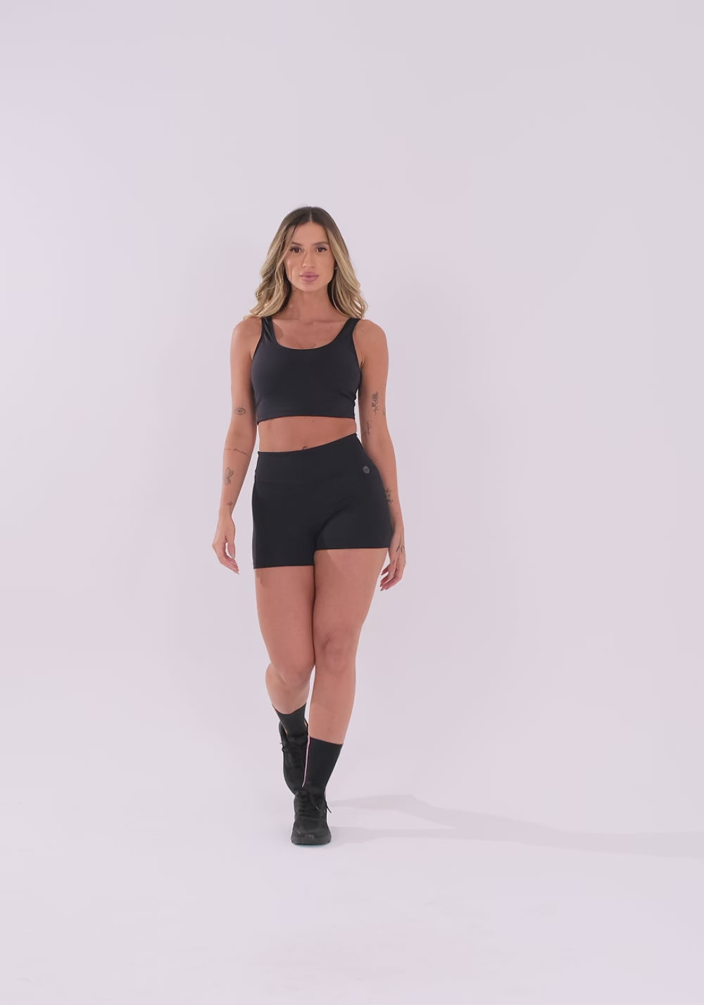Short Fitness Feminino Preto Com Cós Largo Oasis Dlk