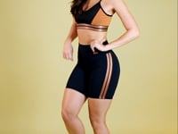 Short Energy Poliamida Preta Com Elástico Lateral Amêndoa Dlk