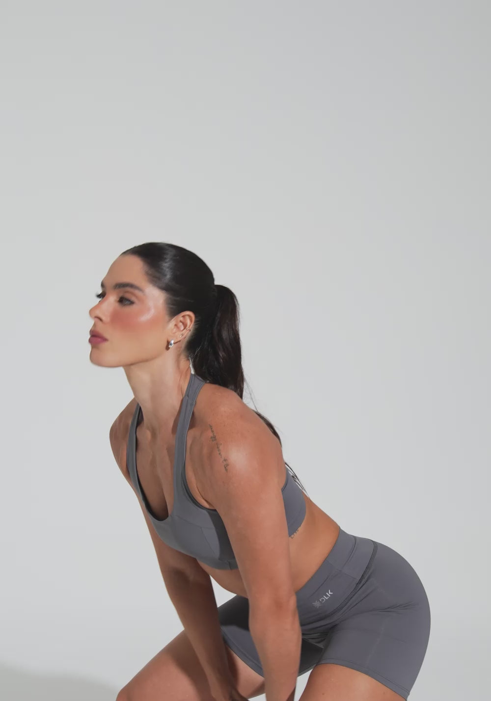 Short Fitness Feminino Cinza Básico Dlk