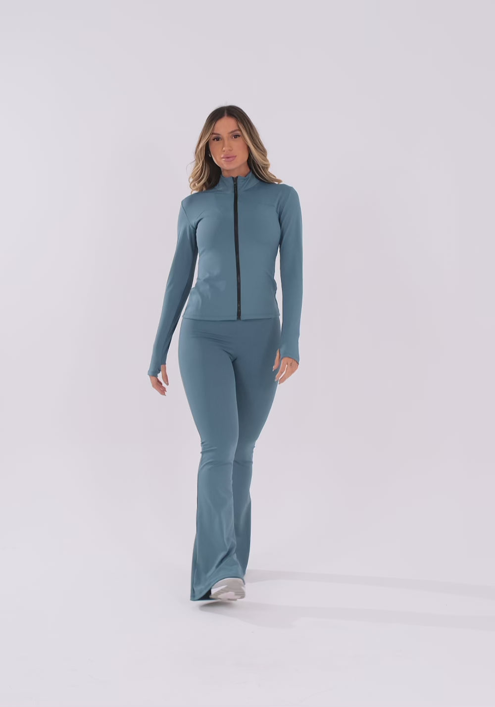 Casaco Feminino Azul Gola Alta E Zíper Oasis Dlk