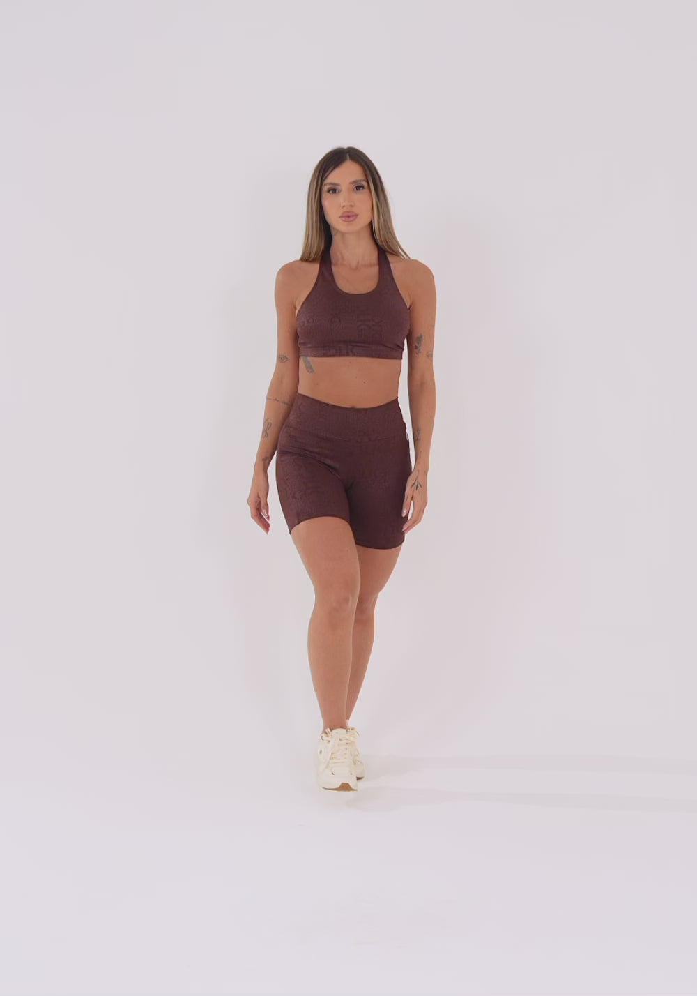 Bermuda Fitness Feminina Marrom Logomania Reflections Dlk
