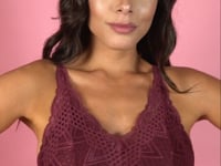 Sutiã Modelo Triângulo Sem Bojo Intimate Com Renda Vinho Dlk