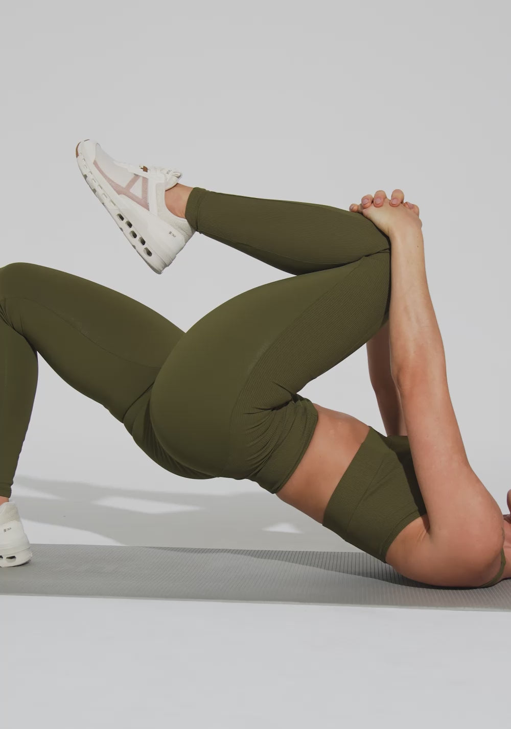 Legging Fitness Feminina Com Detalhe Canelado Motion Lines Dlk Verde Oliva