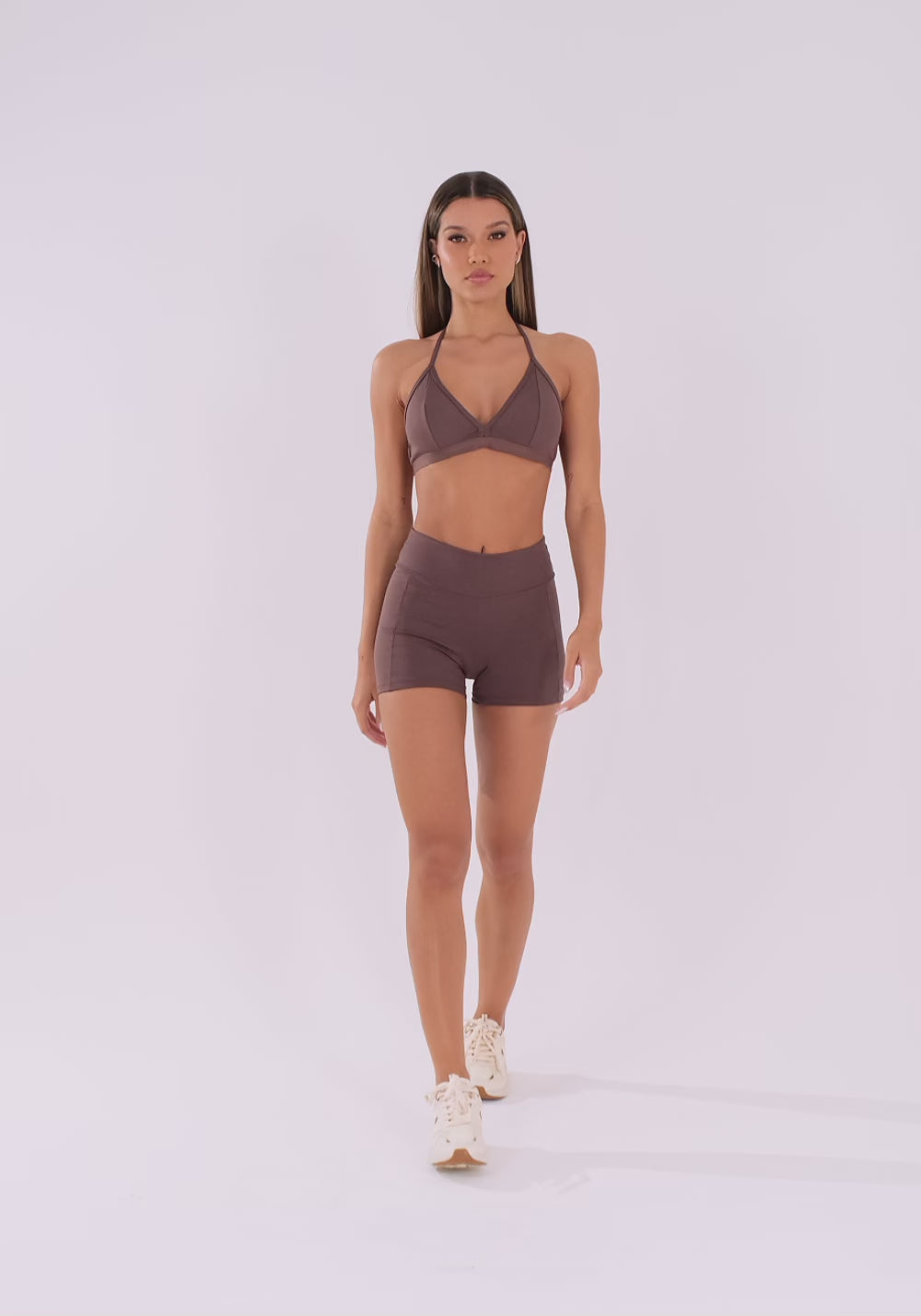 Top Fitness Feminino Marrom Com Bojo E Alças Finas Oasis Dlk