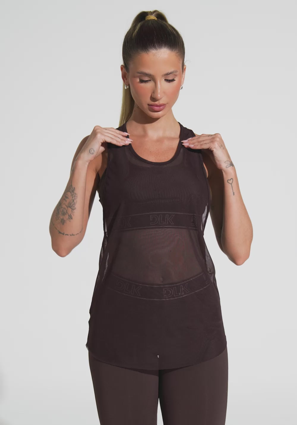 Camiseta Fitness Feminina Nadador De Tule Com Elástico Activity Dlk Azul Marrom Café