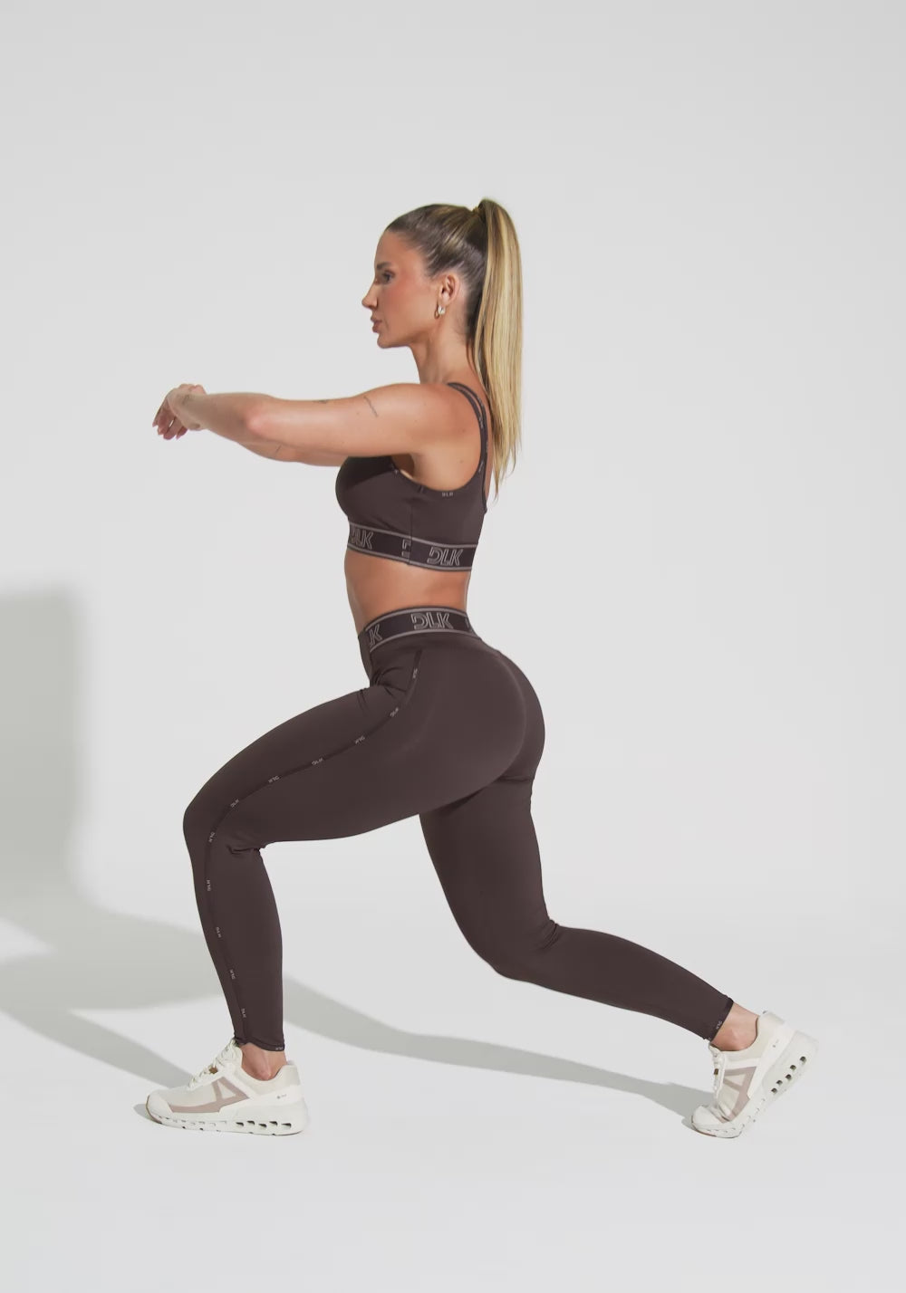 Legging Fitness Feminina Com Elástico No Cós E Na Lateral Activity Dlk Marrom Café