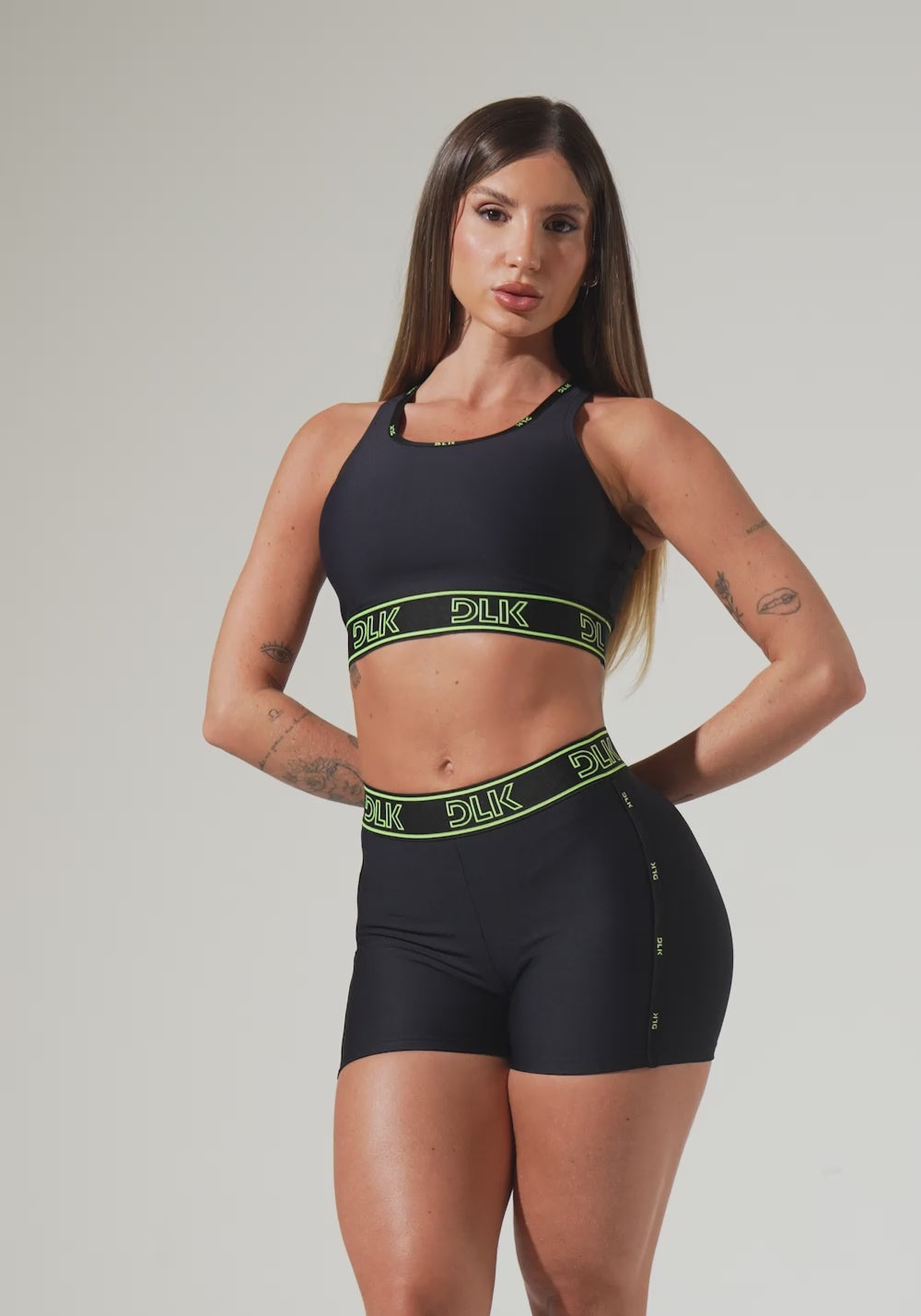 Top Fitness Feminino Com Bojo E Costas Vazadas Com Elástico Activity Dlk Preto