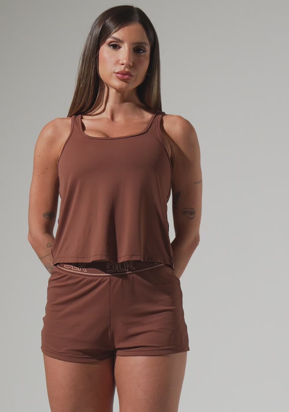 Cropped Regata Feminino Com Elástico Na Lateral Activity Dlk Marrom