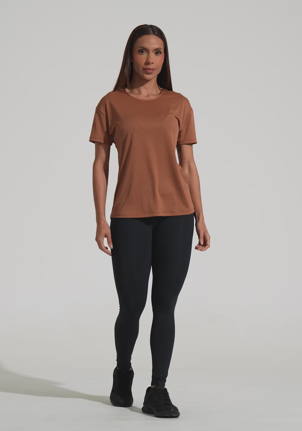 Blusa T-shirt Fitness Feminina De Poliamida Básica Dlk Marrom