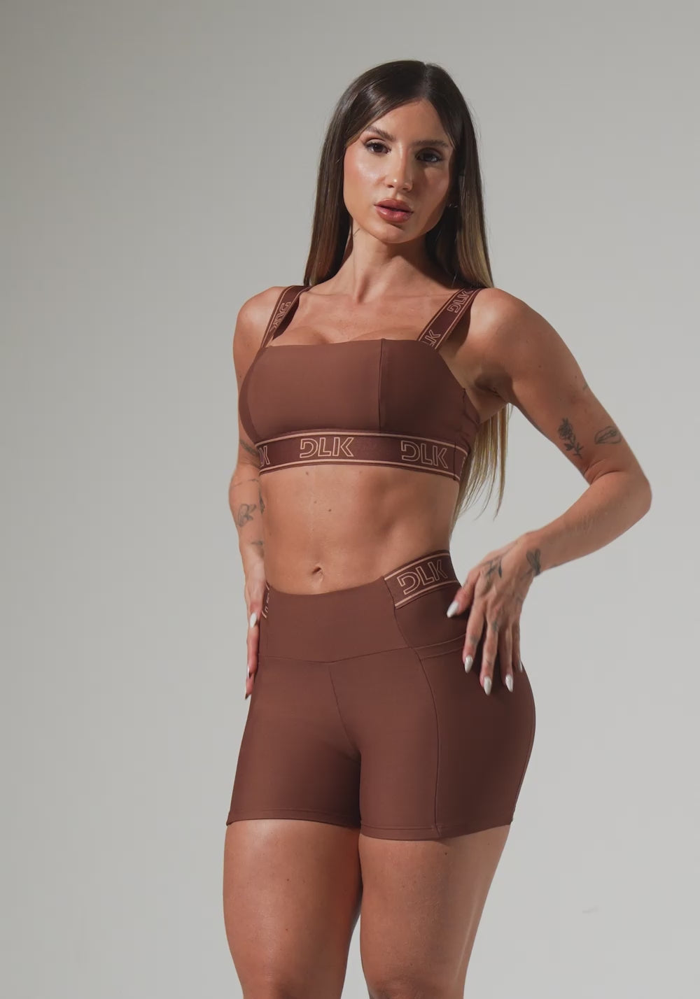 Short Fitness Feminino Com Bolsos E Elástico No Cós Activity Dlk Marrom